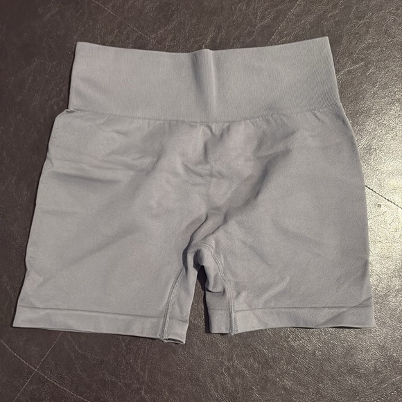 Shorts - Picture 6 of 8